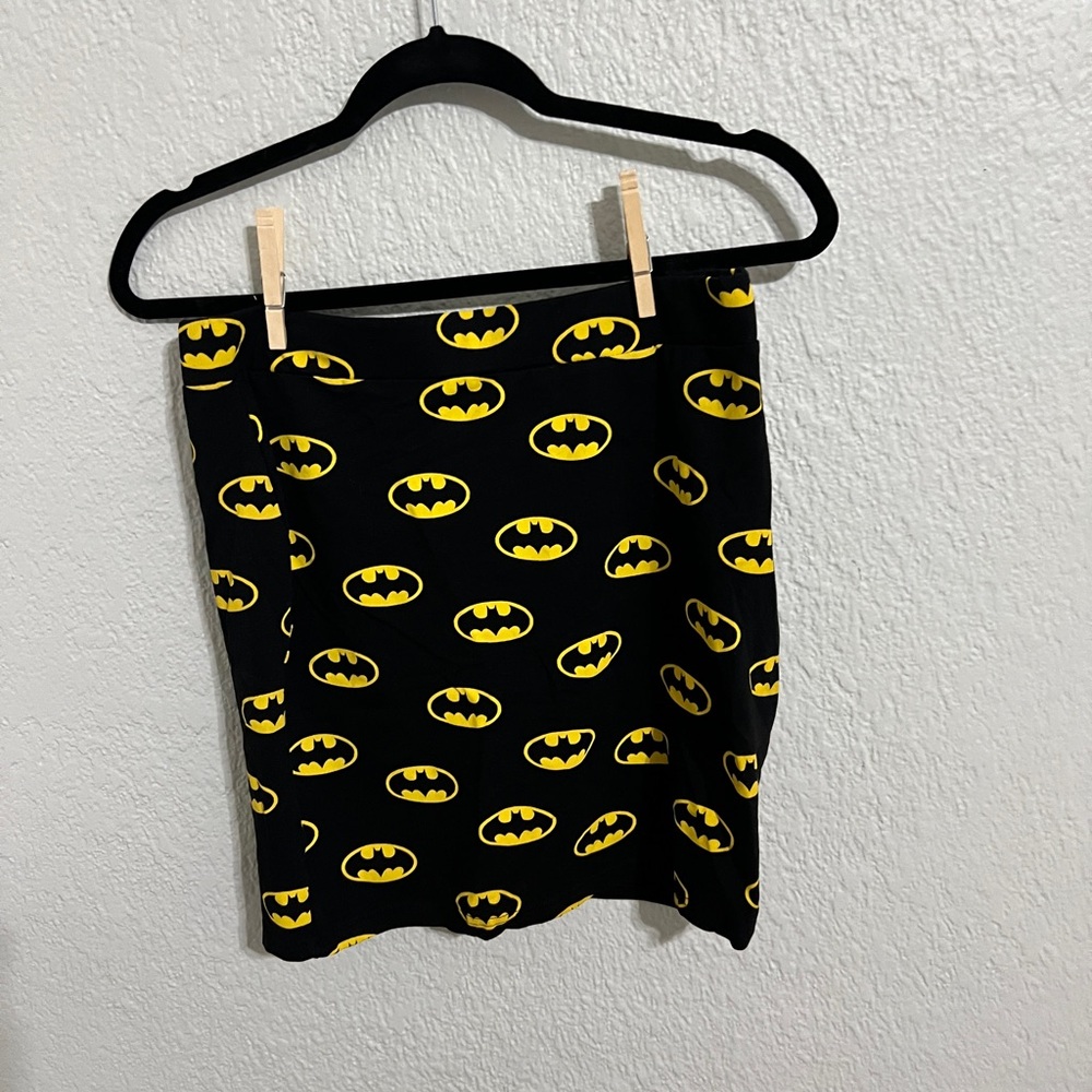 Divided Black and Yellow Graphic Mini Skirt